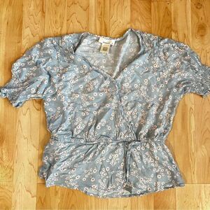 Urban Romantics Blue Floral Top Womens Medium